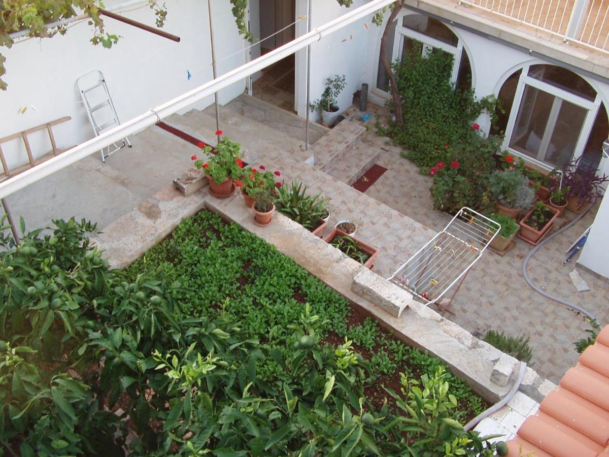 Apartments By The Sea Cove Zarace - Gdinj, Hvar - 2047 外观 照片