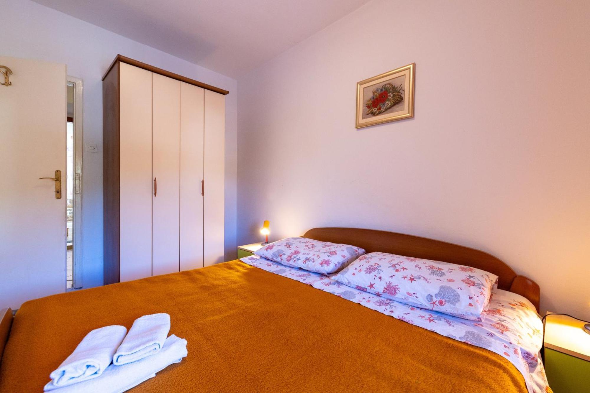 Apartments By The Sea Cove Zarace - Gdinj, Hvar - 2047 客房 照片