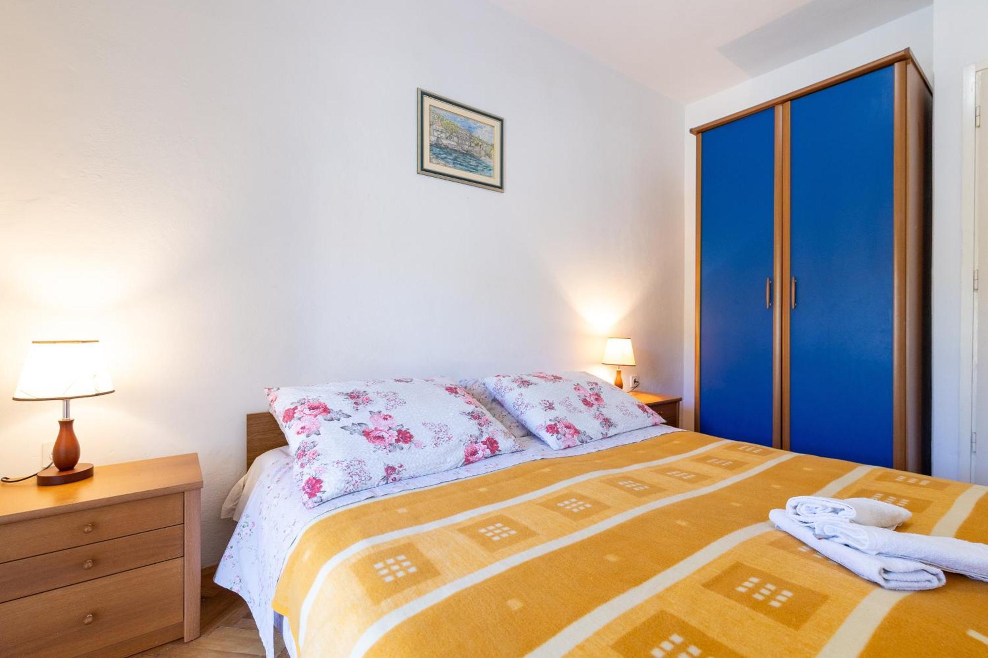 Apartments By The Sea Cove Zarace - Gdinj, Hvar - 2047 客房 照片