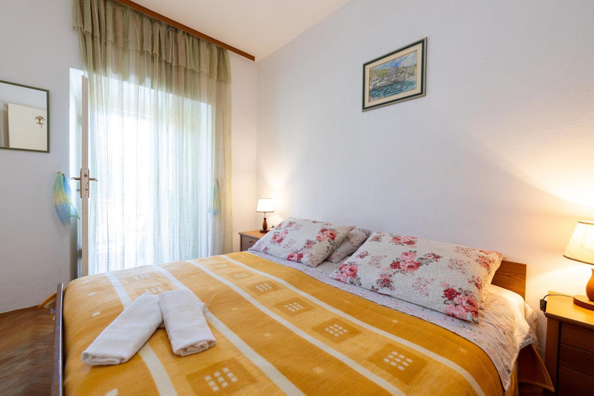 Apartments By The Sea Cove Zarace - Gdinj, Hvar - 2047 外观 照片